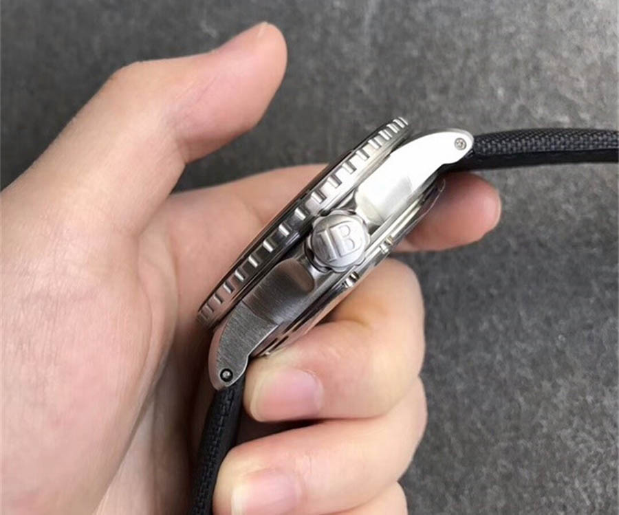盘点ZF厂宝珀五十噚蓝盘款复刻腕表做工细节-ZF手表如何