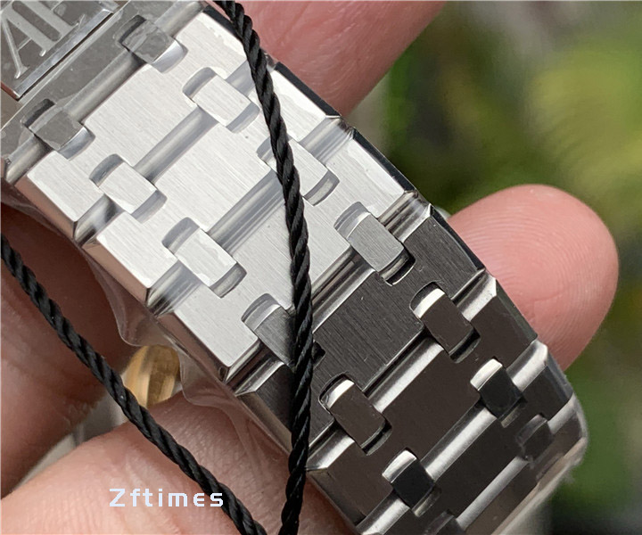 ZF厂复刻的爱彼15500与15400有何区别